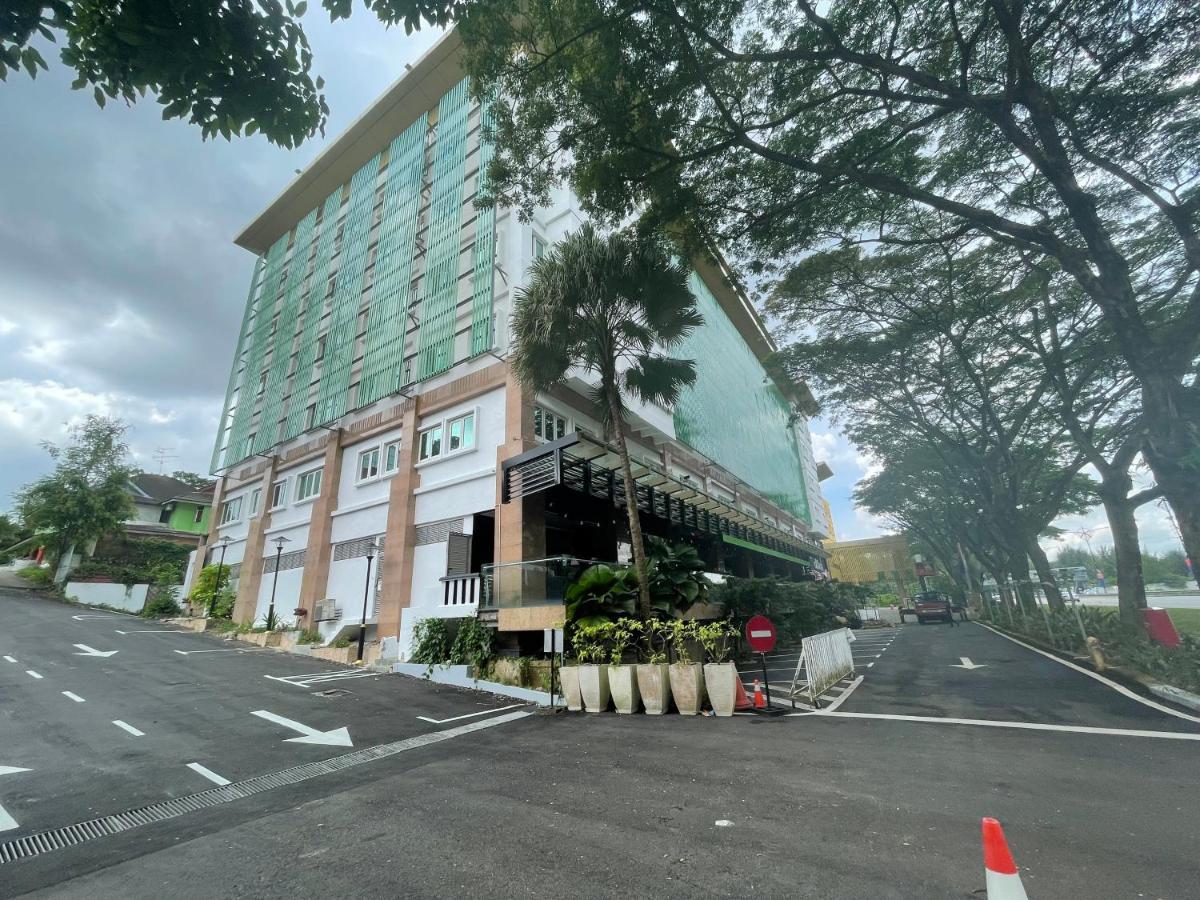 The Avenue M Hotel Johor Bahru Exterior photo